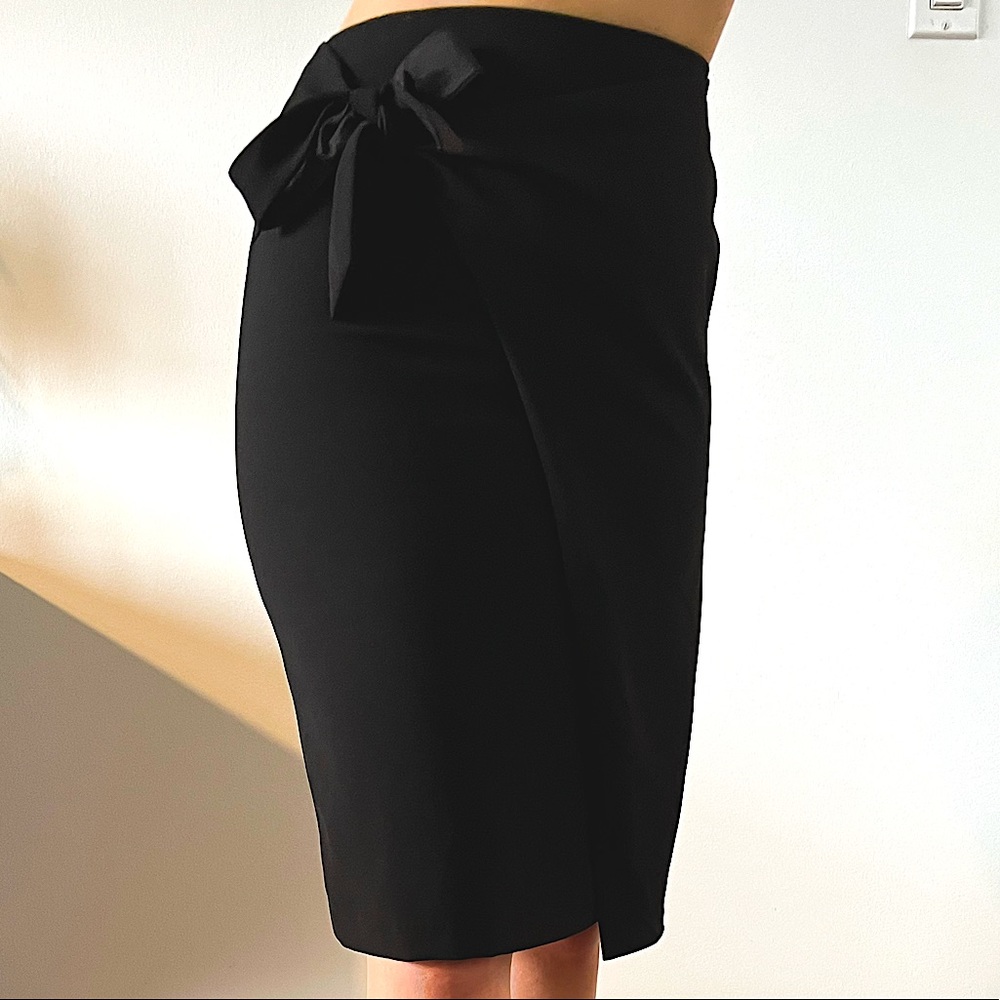 Elegant black skirt from Tristan